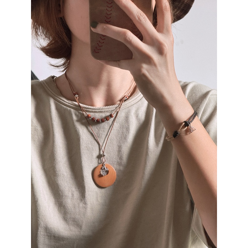 Vòng cổ Jiro - Dây chuyền mặt gỗ tam giác / tròn mix charm bông hoa nhỏ