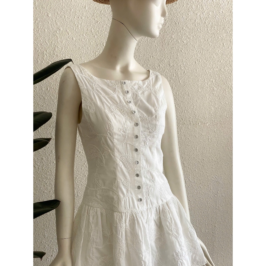 Ảnh TUBYCATU | Đầm sát nách Sandra White Dress 4