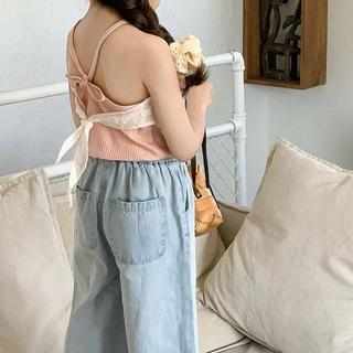 S555-Set áo thun yếm cổ phối quần jean suông thêu cho bé gái
