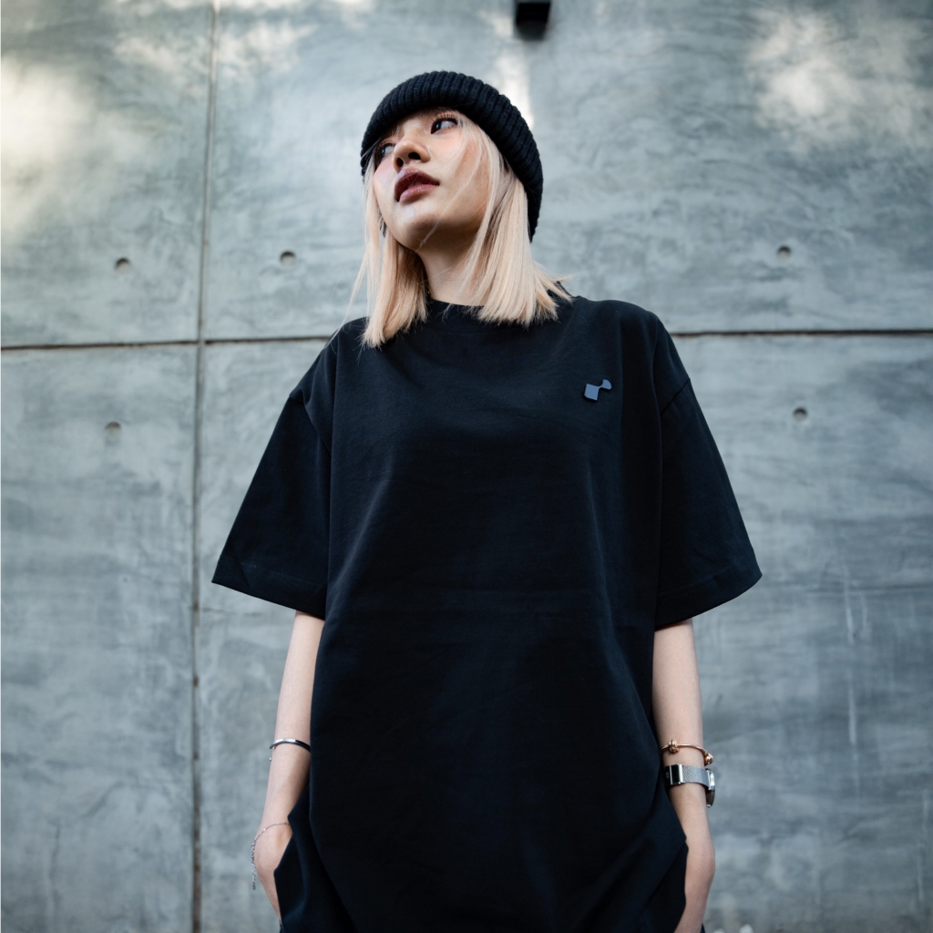 Áo Thun Nam Nữ Boxy Fit ROSS STUDIO Đen Cotton Logo Kim Loại - R IC BASIC BLACK | BigBuy360 - bigbuy360.vn