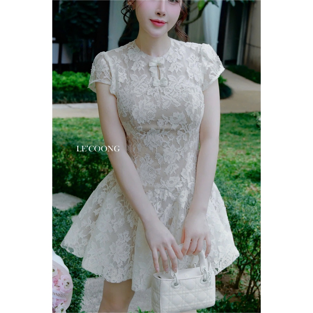 Ảnh Váy Tiểu Thư Màu Trắng Phối Hoa Nổi LECOONG V775 Đầm Đẹp Xếp Ly Đi Tiệc Sang Chảnh 2