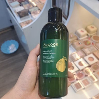 Dầu gội bưởi Cocoon Pomelo Shampoo giúp giảm gãy rụng và làm mềm tóc -500ml