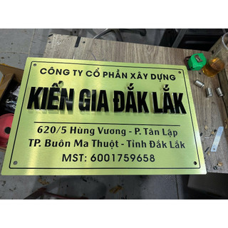 bảng công ty alu vàng xước chất liệu cao cấp bền đẹp sang trọng nhiều kích thước