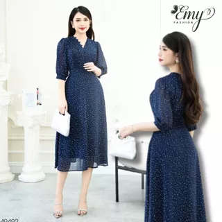 Đầm Thiết Kế EMY Thời Trang Cao Cấp Trung Niên EM9492 Dáng Xòe Cổ V, Nền Xanh Đen Chấm Bi Nhã Nhặn
