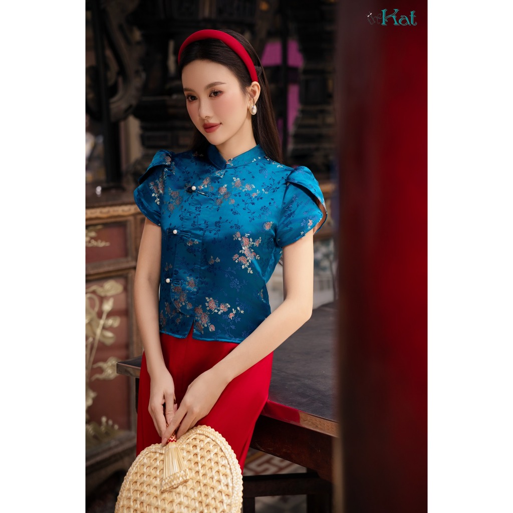 Áo Chu Cát The Kat House, vải gấm Thượng Hải cao cấp, vừa nhẹ nhàng, thanh lịch, dịu dàng, du xuân, đi chơi, cà phê