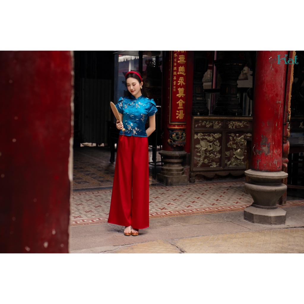 Áo Chu Cát The Kat House, vải gấm Thượng Hải cao cấp, vừa nhẹ nhàng, thanh lịch, dịu dàng, du xuân, đi chơi, cà phê