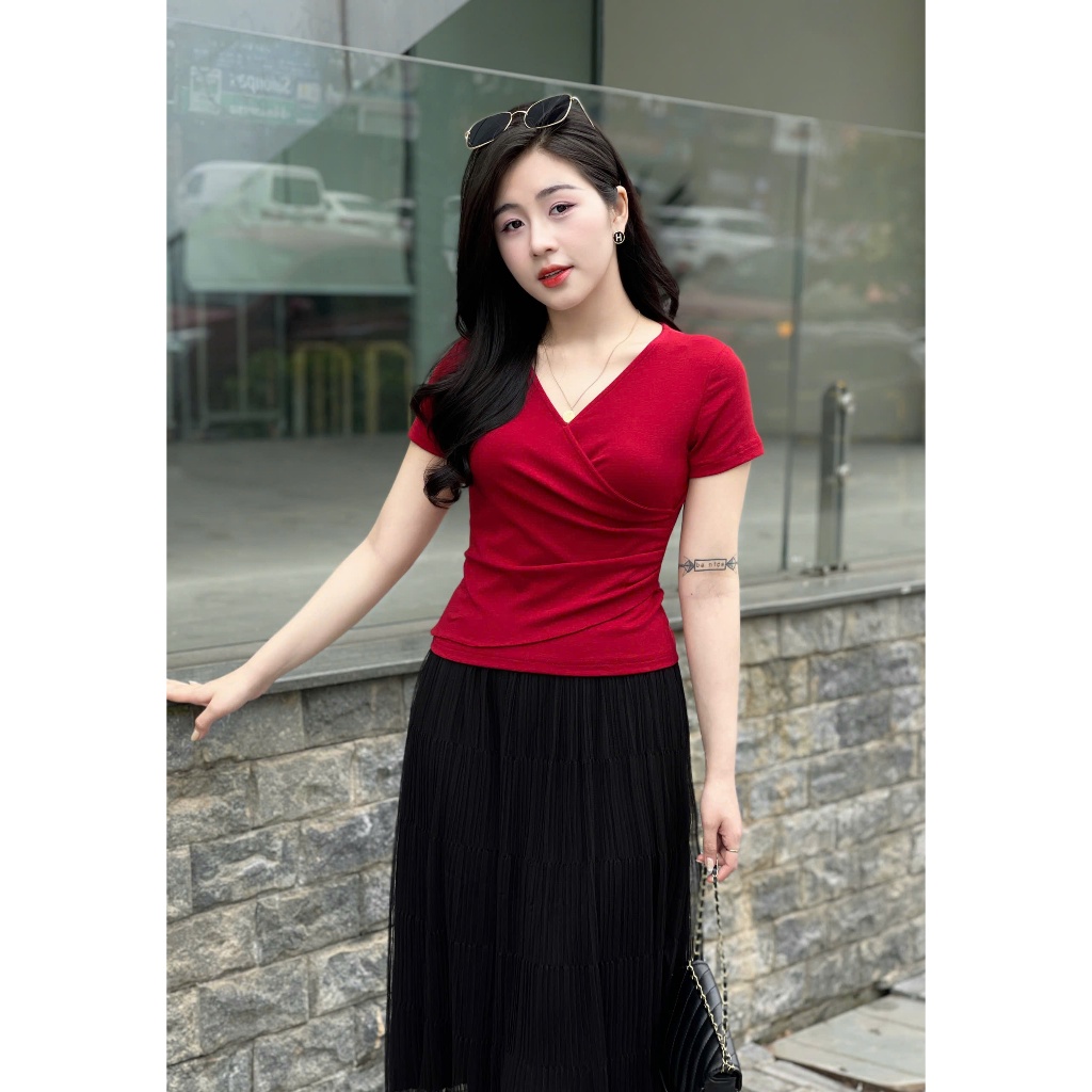 Ảnh Áo thun nữ che bụng sau sinh cổ tim dáng ôm nhẹ nhún eo Evalover 4