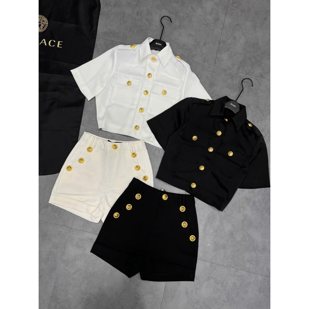 Áo sơ mi croptop đính nút cao cấp và quần short nút
