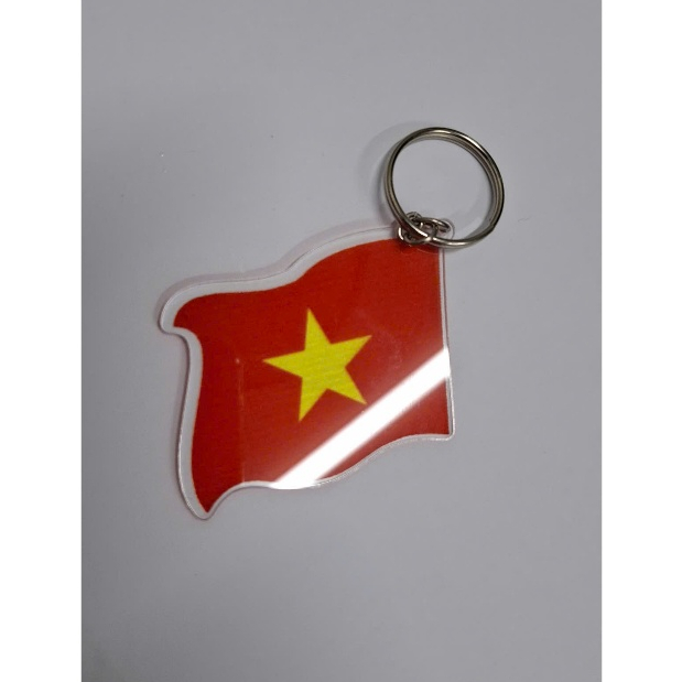 Móc khóa cờ Việt Nam mica in UV