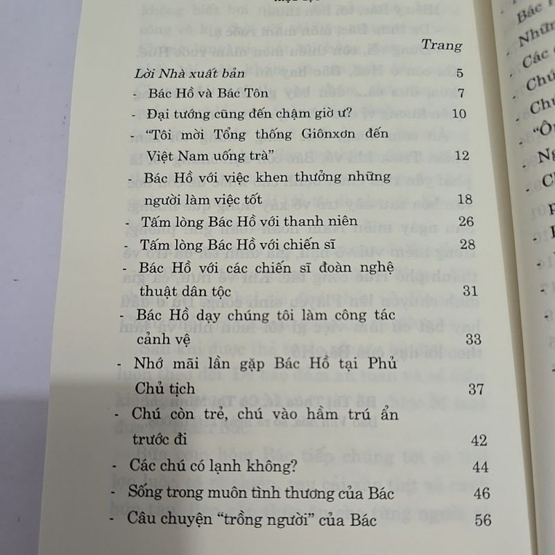 Sách - 79 câu chuyện của Bác Hồ từ Phủ Chủ Tịch