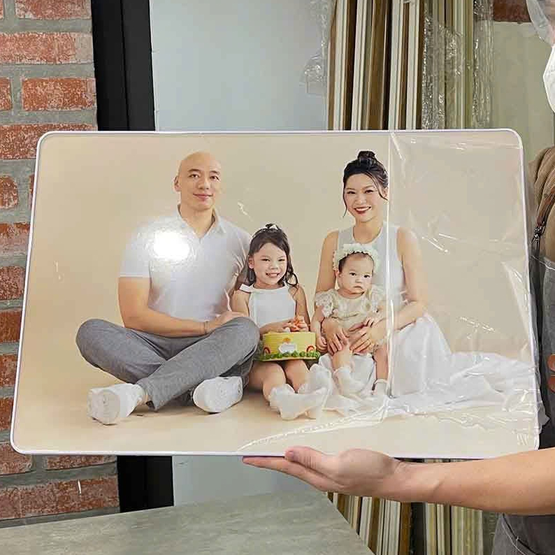 Tranh Decor, Ảnh Tráng Gương Để Bàn Và Treo Tường In Theo yêu Cầu Bo Viền 13x18cm, 15x20cm, 20x30cm, 30x40cm - SakuMai