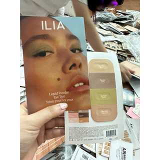 phấn nhũ mắt ILIA Liquid Powder Eye Tint Sample