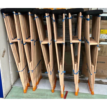 (hoả tốc) 2 cây Nạng chống nách bằng gỗ loại tốt nhất cho bệnh nhân tập đi - nạng chống nách chất liệu bền nhẹ