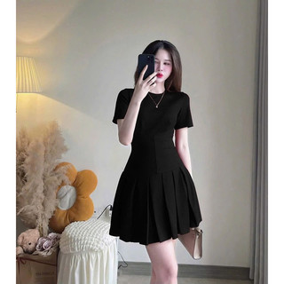 VÁY NỮ ĐEN DÁNG NGẮN CHÂN XOÈ XẾP LY