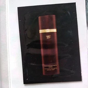Kem Lót TOM FORD Traceless Soft Matte Primer
