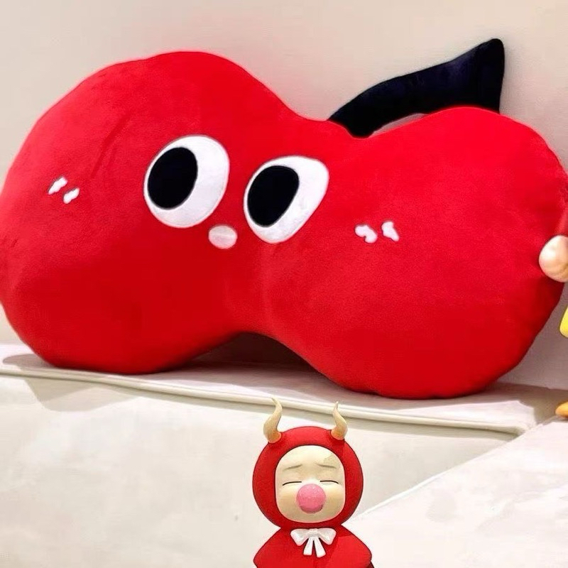 Gối ôm hình cherry con mắt