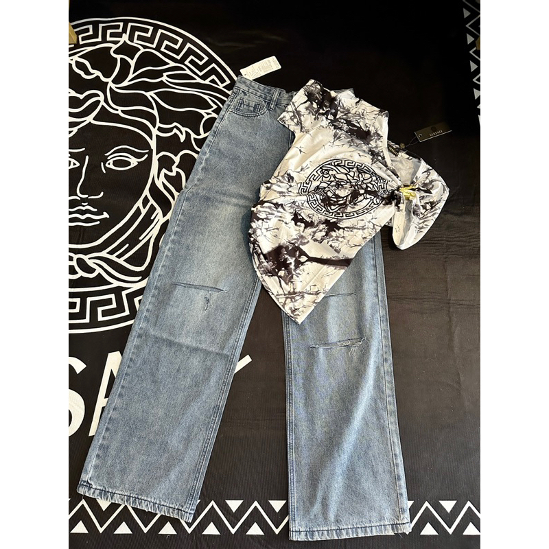 set áo thun loang Versace quần jean suông
