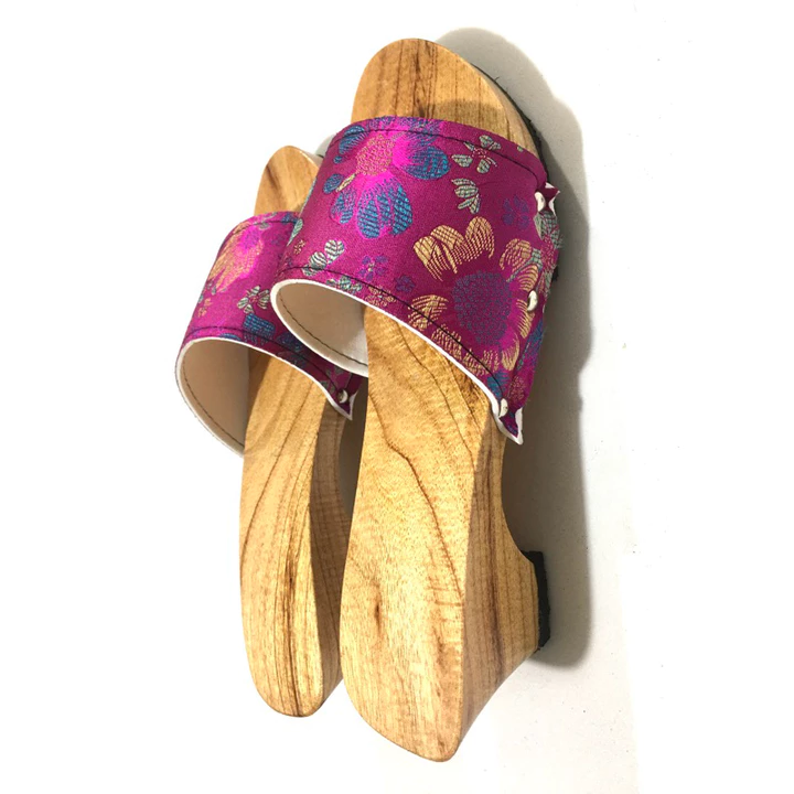 Wooden Clogs – 5
