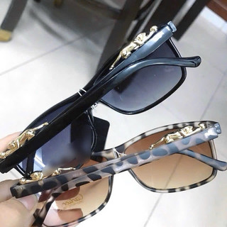 Kính mát model phom vuông hợp thời trang 8950