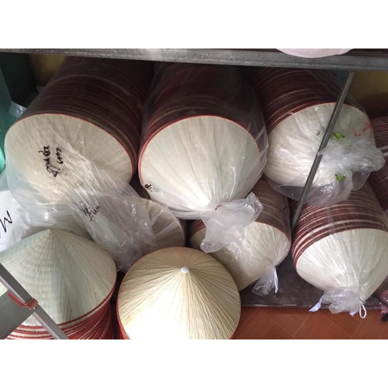 ( Hỏa Tốc - giảm giá 50%)Nón sơn nón sao vàng 2 vòng, Nón lá trang trí kèm dây nón , Nón người lớn, Nón cho béNón 3 lớp