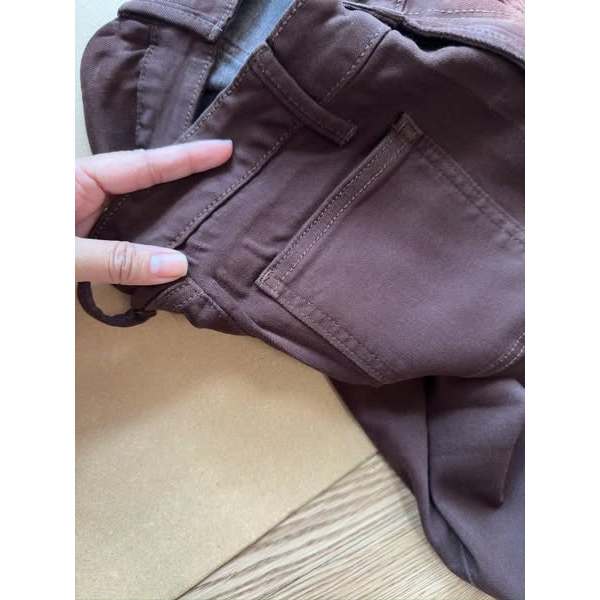 QUẦN JEAN ỐNG SUÔNG NÂU XUẤT XỊN.    -q23030.