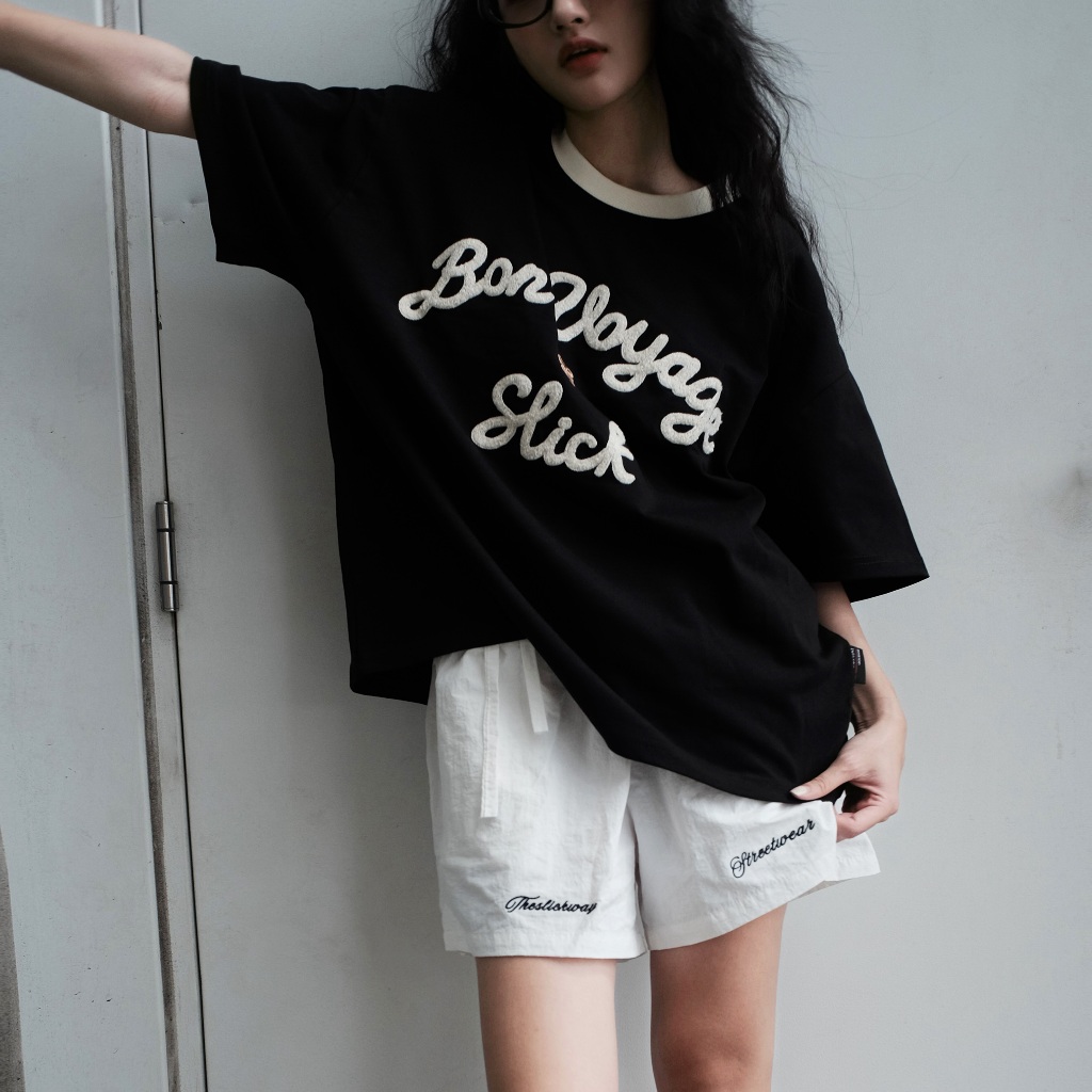 Quần Short Dù Premium ống rộng form trên gối - Thêu " Theslickway"- Local Brand THE SLICK WAY UNISEX