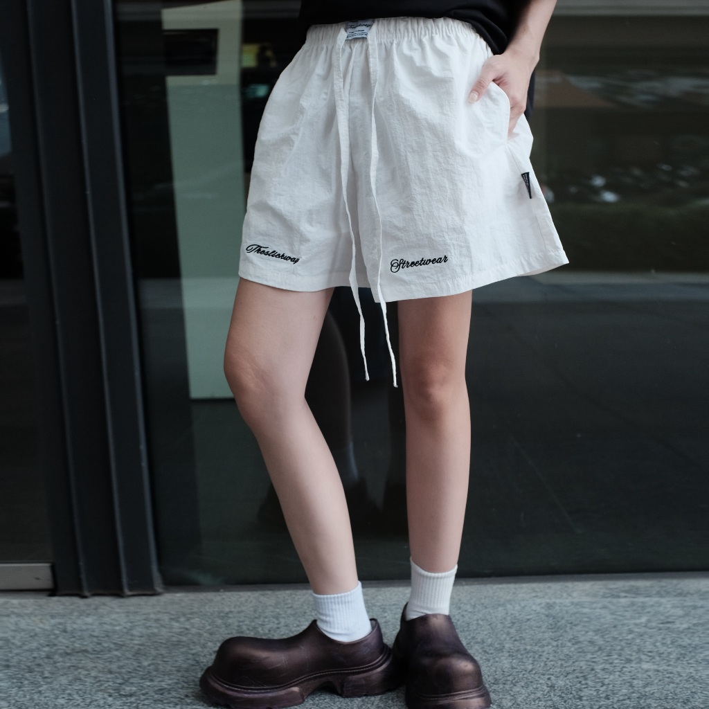 Quần Short Dù Premium ống rộng form trên gối - Thêu " Theslickway"- Local Brand THE SLICK WAY UNISEX