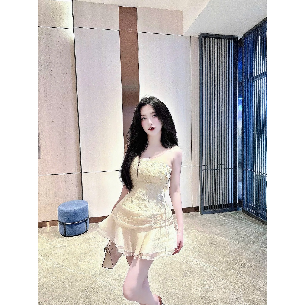 Váy Thiết Kế - Váy Ren Hoa Phối Chân Váy Tơ Hoa Ngực Váy Xinh