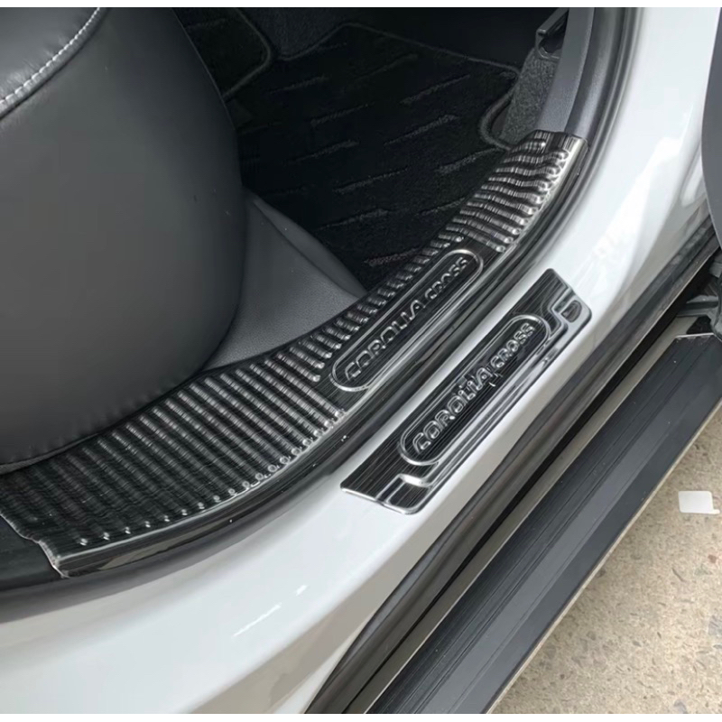 Ốp bậc cửa, nẹp bước chân xe Toyota Corolla Cross 2020-2026 Vân Titan