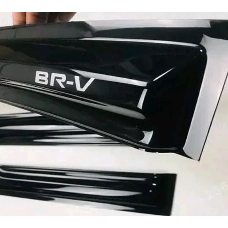Vè che mưa xe Honda BRV 2023-2025 nhựa đen ABS cao cấp
