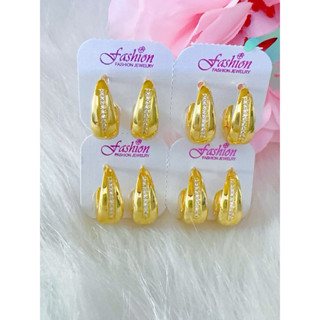 Các mẫu hoa tai loại tròn đính đá hàng titan mạ vàng 18 catrang sức mạ vàng 18K dành cho nữ