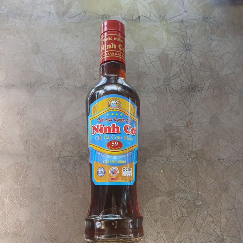 Nước mắm chắt truyền thống Ninh cơ chai thủy tinh 500ml. Đạm >=35. cốt cá cơm than