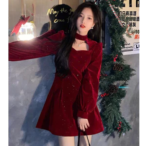Váy nữ nhung đỏ kim tuyến hở ngực dài tay tôn dáng Đầm nữ tay bồng nữ tính bánh bèo đi chơi Tết T1002G
