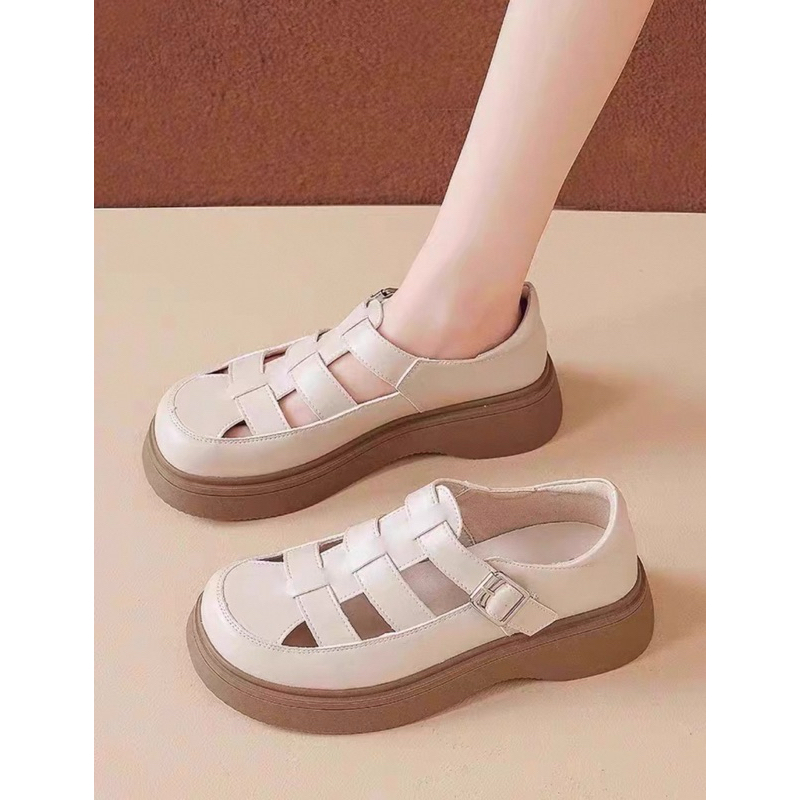 Giày mũi tròn đế bằng đục lỗ thời trang (cao 4,5cm)