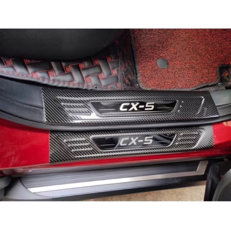 Ốp bậc cửa, nẹp bước chân xe Mazda CX5 2018-2025 Vân Carbon cao cấp