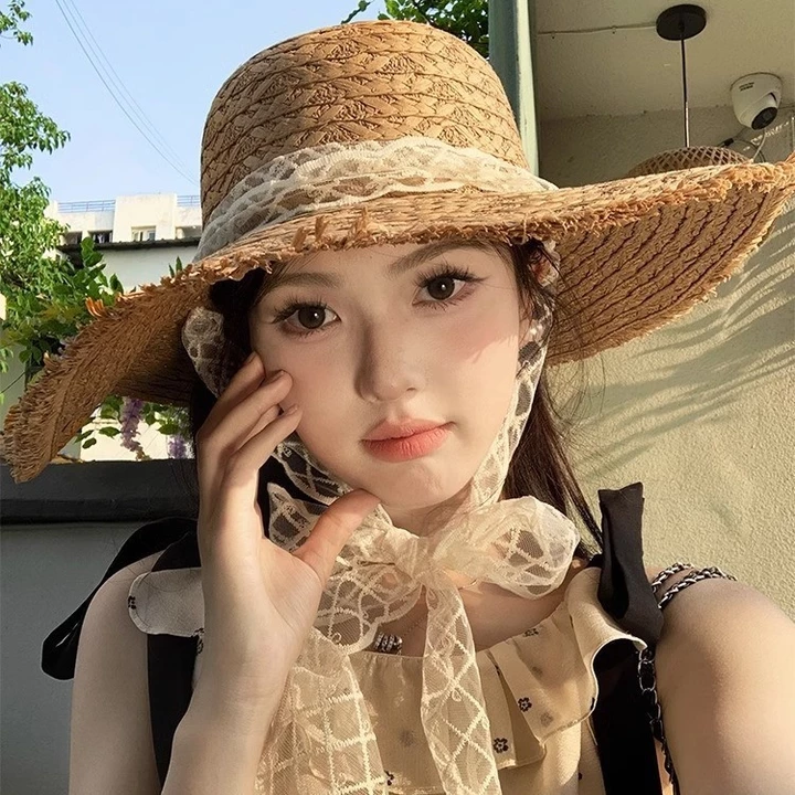 Nón rộng vành đi biển vành tua rua rộng 12Cm phối dây quai thời trang cách điệu giúp che nắng