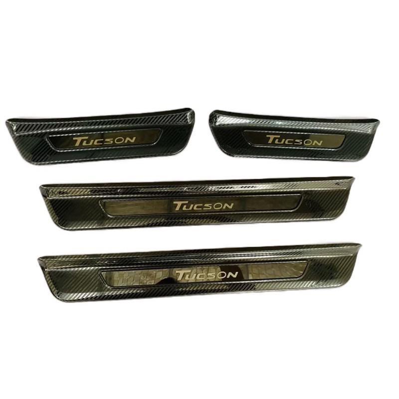 Ốp bậc cửa, nẹp bước chân xe Huyndai Tucson 2022-2025 vân Carbon cao cấp