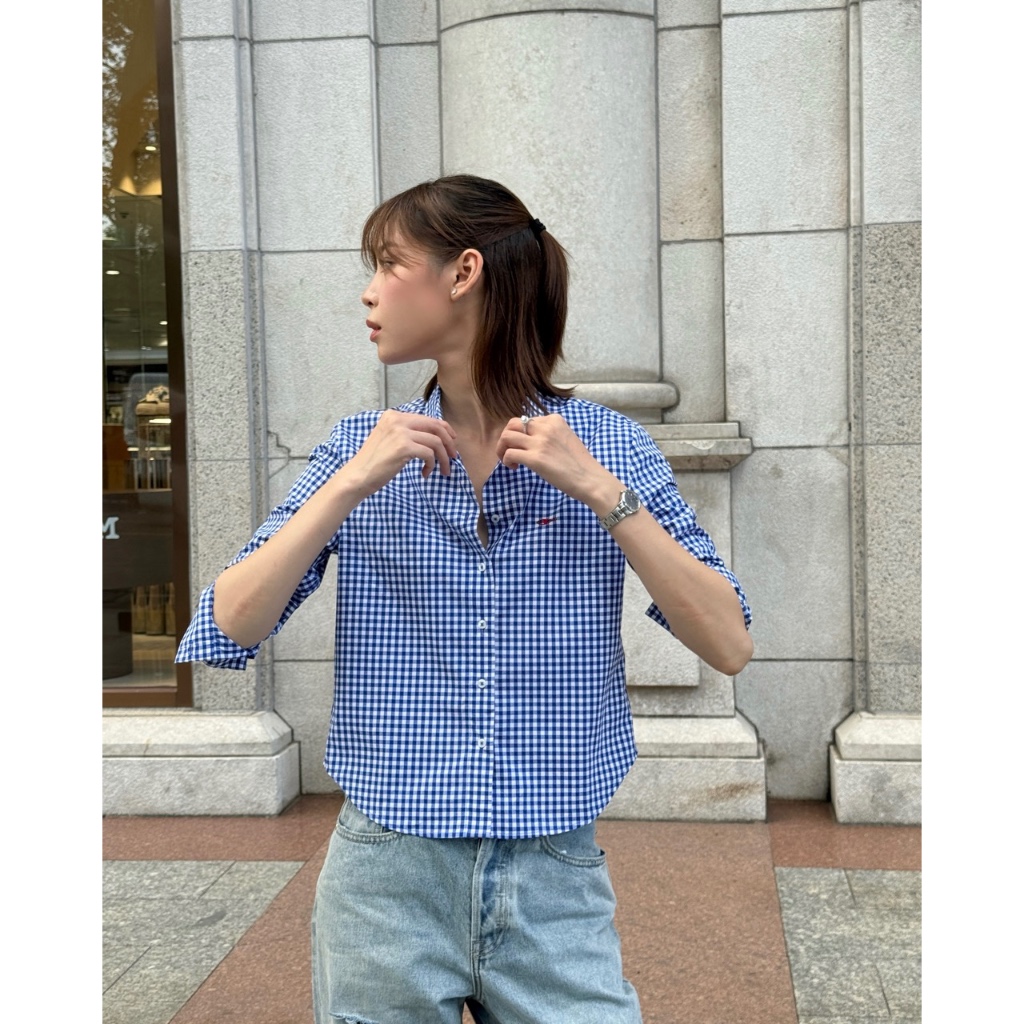 Ảnh TheBlueTshirt - Áo sơ mi kẻ sọc caro tay dài phom regular cho nữ - Ultimate Classic Shirt - Women 3