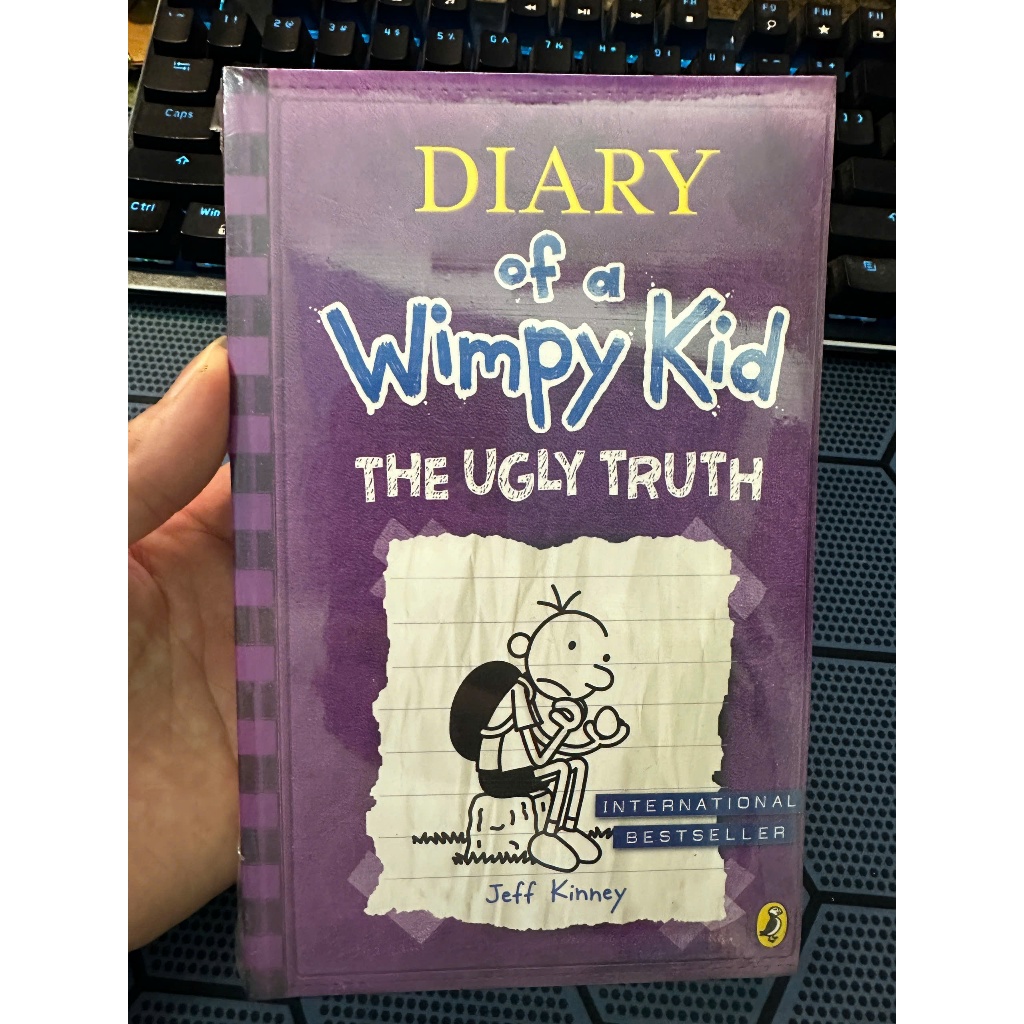 Ảnh Truyện Ngoại văn: Nhật Ký Chú Bé Nhút Nhát -  Diary Of A Wimpy Kid: The Ugly Truth - Kỳ Đà Cản Mũi (Book 5) 1