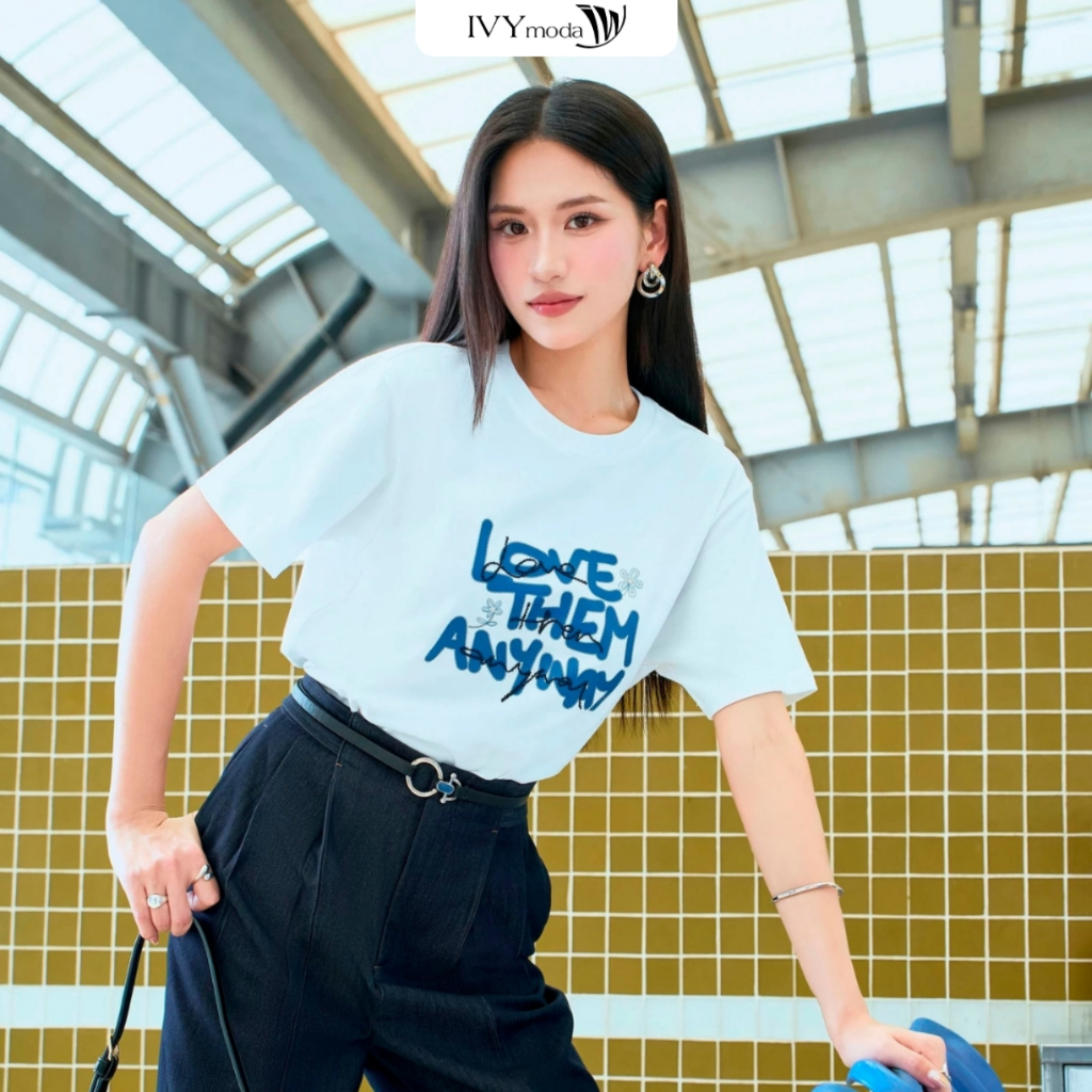 Ảnh Graphic Tee - Áo thun cotton nữ in chữ , Áo basic trẻ trung dạo phố IVY moda MS 57M9124 2