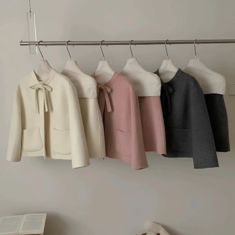 Set áo khoác dạ ép buộc nơ cổ 2 túi + Chân váy ngắn dáng chữ A Bộ đồ nữ thu đông sang trọng đi chơi đi làm T800G
