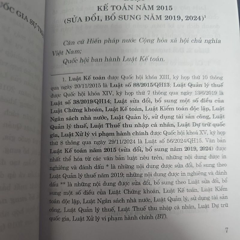 Sách LV2 - Luật kế toán (NXB Chính trị quốc gia Sự thật)