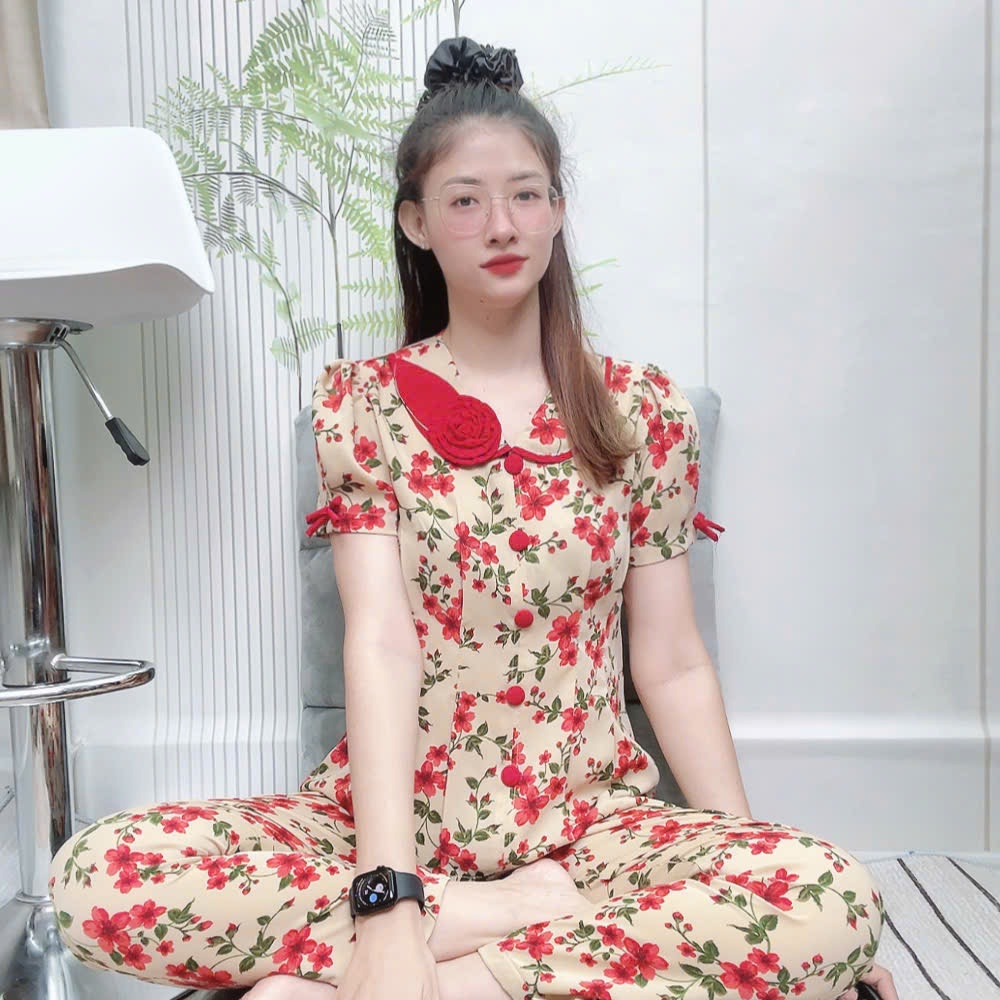 [ Xã Kho ] Đồ bộ lụa mango cổ sen đính bông chích ly tay ngắn quần dài phom từ 40 đến 70kg