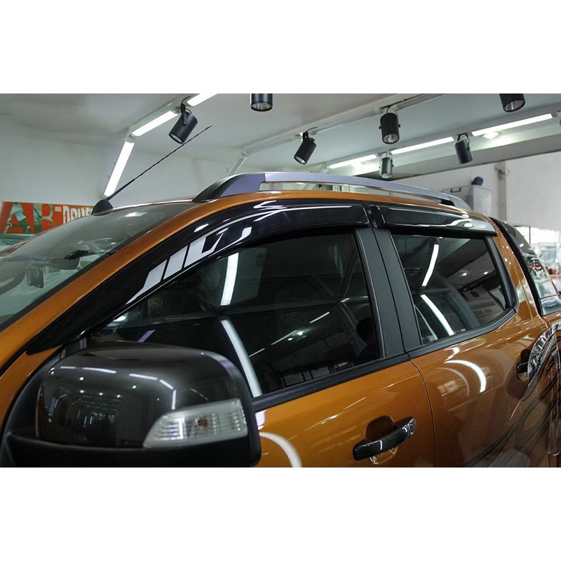 Vè che mưa Ford Ranger 2014-2025 nhựa ABS 2 màu hàng cao cấp