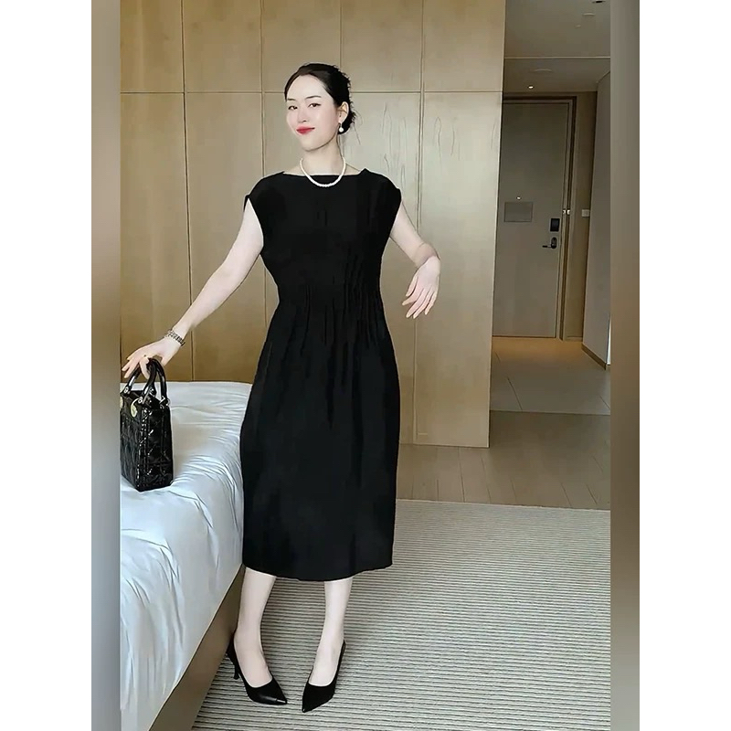 Váy đầm chiết eo dáng dài cổ tròn xếp ly eo cao cấp ,Váy thiết kế tay ngắn đen chất vải lụa thôi Hàn phù hợp đi dự tiệc