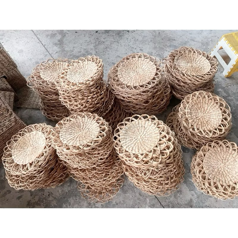 kho bán sỉ đĩa , thảm lục bình hình tròn viền hoa , lót bình hoa, decor bàn ăn, treo tường trang trí