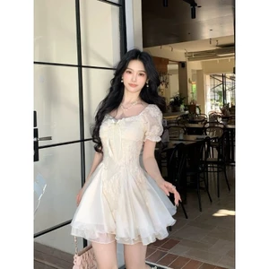 Váy Nữ Sang Chảnh Phong Cách Tiểu Thư Thiết Kế Váy Xoè Tôn Dáng Mặc Dự Tiệc Dạo Phố Đi Chơi - Meme boutique -[TLV24]
