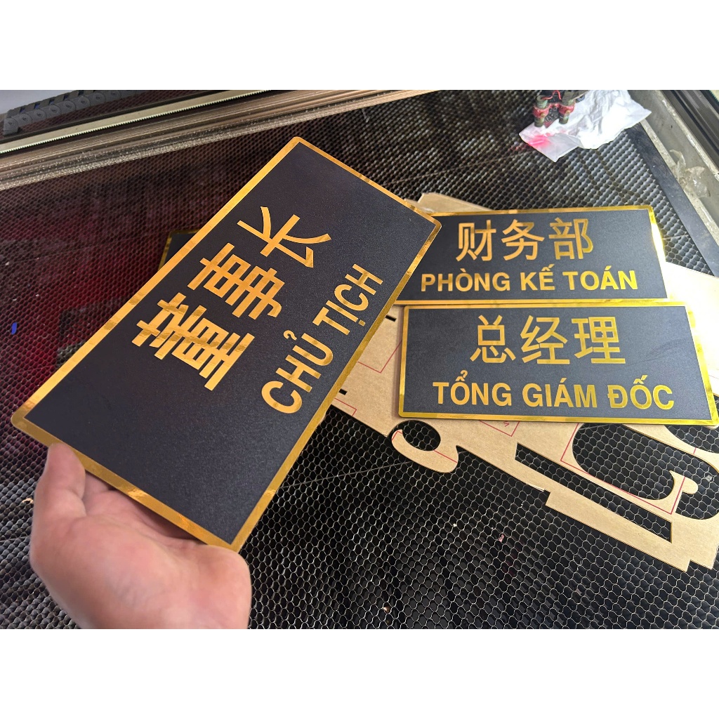 LÀM THEO YÊU CẦU: Biển phòng ban, biển giám đốc, phòng hành chính, kế toán
