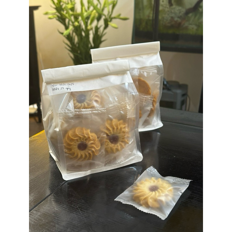 Bánh qui bơ nhân mứt dâu 300gr