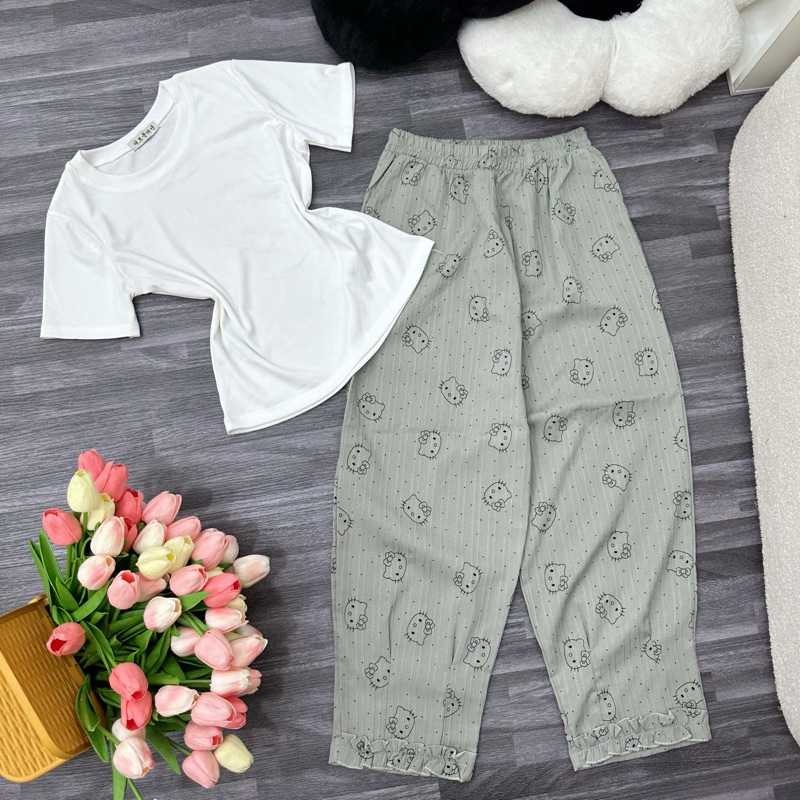 Trắng Kitty
